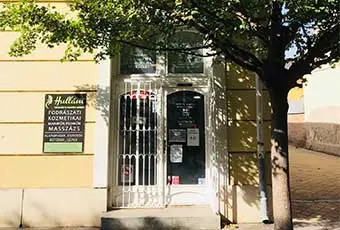 Hullám Fodrászcikk és Kozmetikai Szaküzlet Szolnok