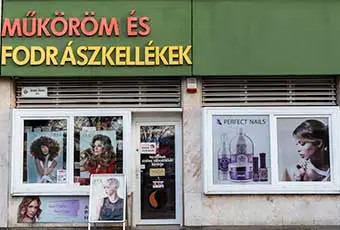   Lakksziget Műkörmös és Fodrászkellékes Szaküzlet Szolnok